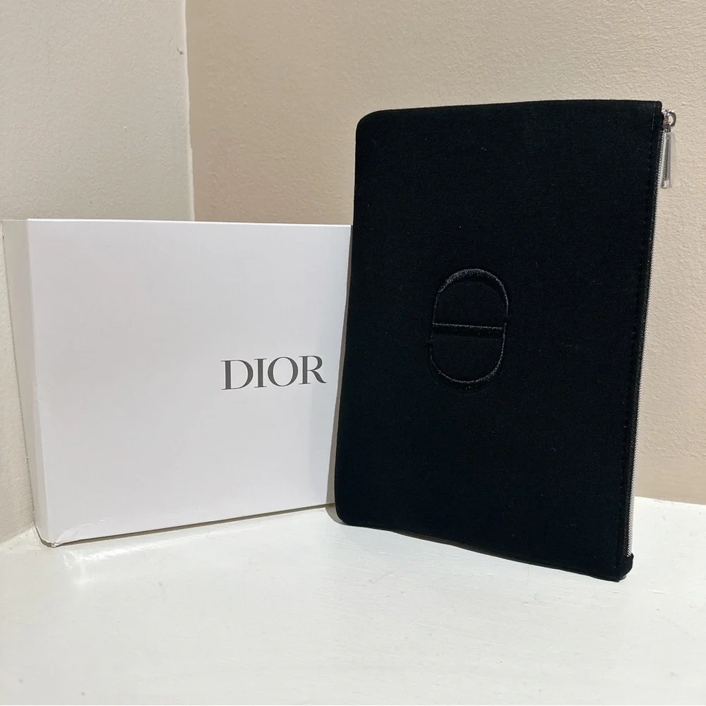 Dior makeup pouch - Picture 2 of 4